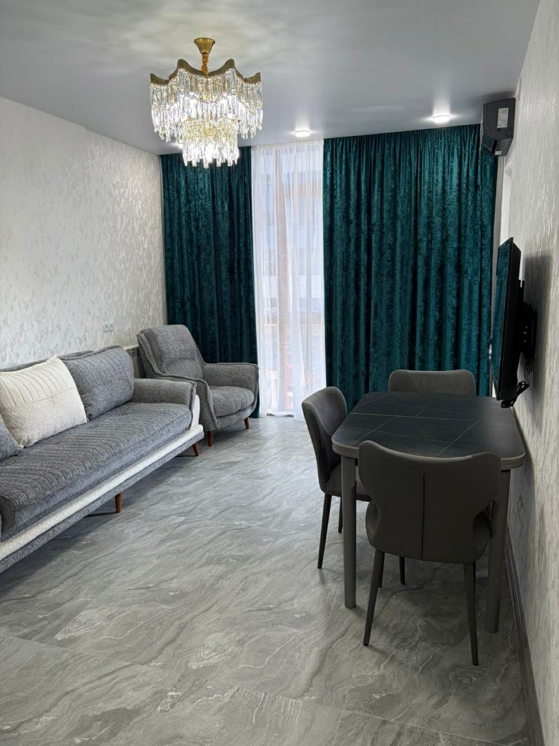просп. Жиули Шартава, 27-31