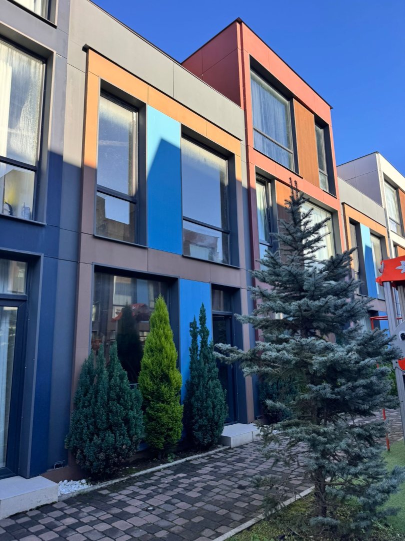 Polo Villas Parkline