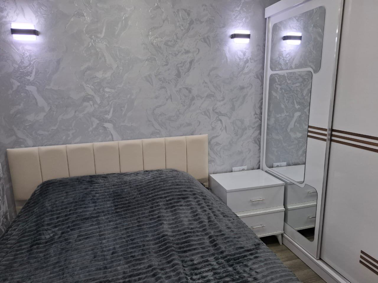 просп. Жиули Шартава, 27-31